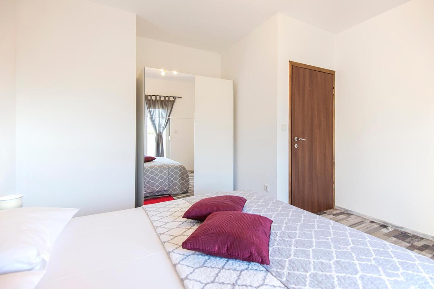 Apartments Cape Deluxe Rtina Eksteriør billede